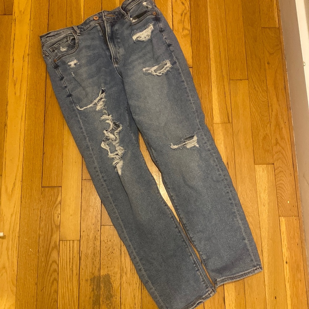 American Eagle Mom Jeans